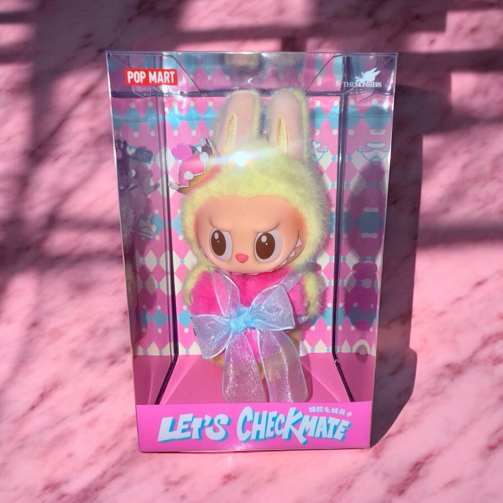 THE MONSTERS Let's Checkmate Series-Vinyl Plush Hanging Card (Authentic)